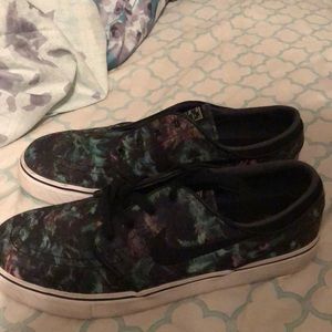 Nike Janoskis